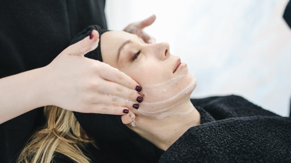 Booksy alternative for stylists who want simpler booking