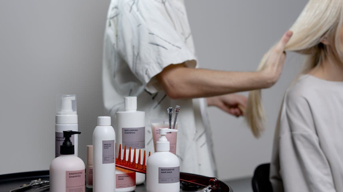 Client retention strategies for hair stylists that actually work